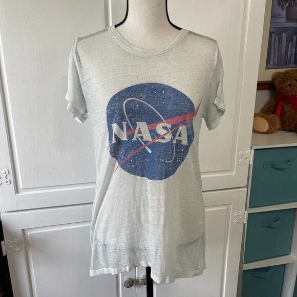 Zoe + Liv Nasa Graphic White Tee‎ Shirt - Small - Picture 2 of 10